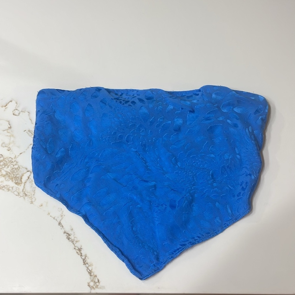 Skylar + Madison Blue patterned Bandana Top | S